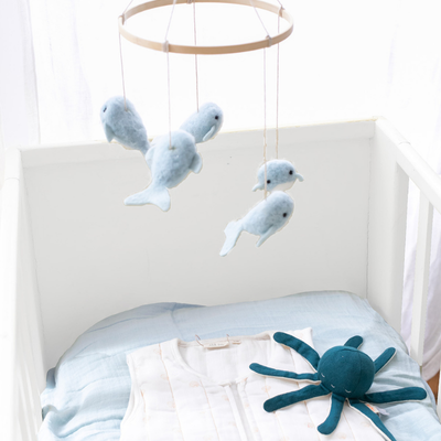 Jolis mobiles pour le lit bébé